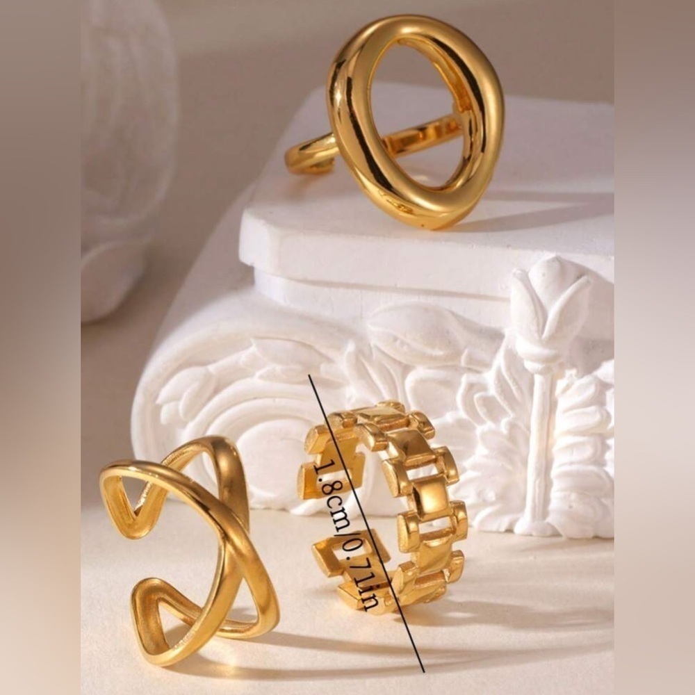 Geometric Gold Statement Ring Set - Picture 3 of 6